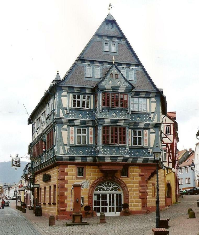 Hotel Zum Riesen - Alteste Furstenherberge Deutschlands 米尔滕贝格 外观 照片